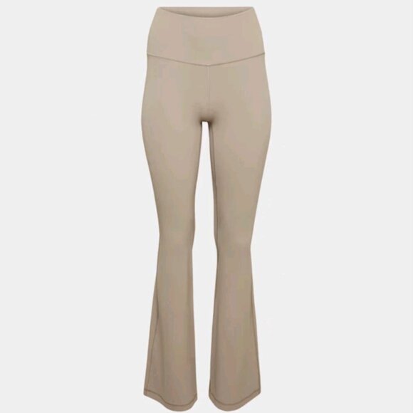 NWT Aritiza GOLDEN BUTTER Cheeky Hi-Rise Flare Legging Nomad Taupe 6 - Picture 7 of 9